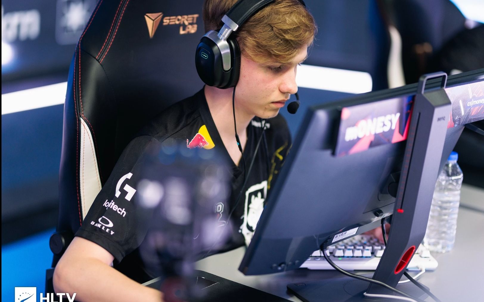 吉的迅速攀 吉的迅速攀