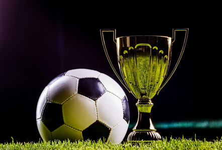 个错失晋级 个错失晋级